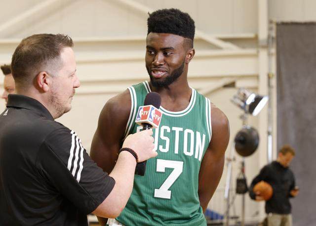 生日快乐：足坛潮人、巴萨&法国队主力孔德27岁了（27岁啦！巴萨&法国队主力、足坛潮人孔德生日快乐）