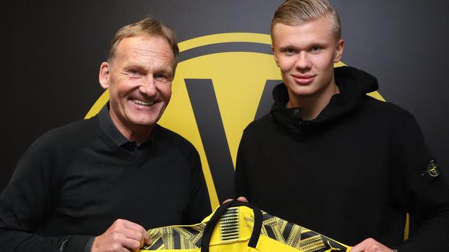 意媒：尤文将续约伊尔迪兹视为俱乐部的绝对优先事项（意大利媒体：尤文将与伊尔迪兹续约列为头等大事）