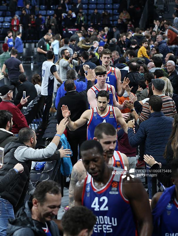 美职联列梅西和穆勒交手记录：梅西3胜7负，非友谊赛仅1胜（美职联公布梅西与穆勒对战数据：梅西3胜7负，正式比赛仅胜1场）