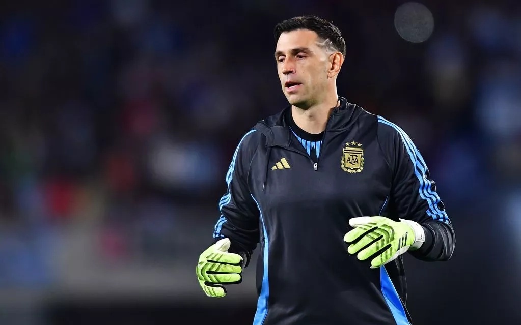 有猫腻？詹俊：3个东道主全部上上签 2大死亡之组 小组赛5大看点（巧合还是安排？詹俊评：三东道主皆获上上签 两大死亡之组 小组赛五大看点）