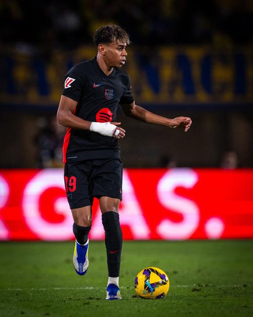 篮协发布声明：严厉打击针对女篮教练员和运动员的AI造谣行为（中国篮协严正声明：重拳打击针对女篮教练与球员的AI谣言）