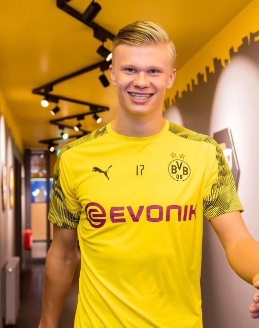 阿莱格里：明天看看普利西奇能否出战，米兰必须重返欧冠（阿莱格里：普利西奇能否出场明日见分晓，米兰必须重返欧冠）