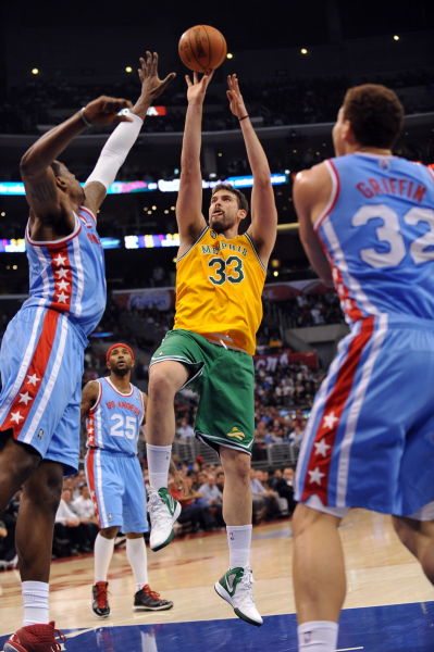 事件引起轰 事件引起轰